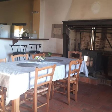 Gite A La Ferme, Avec Animaux, Fromages Et Nature Neuville-les-Decize المظهر الخارجي الصورة