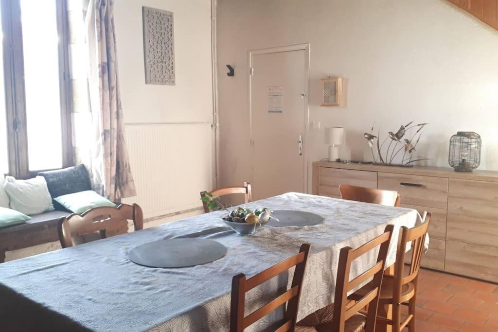 Gite A La Ferme, Avec Animaux, Fromages Et Nature Neuville-les-Decize المظهر الخارجي الصورة